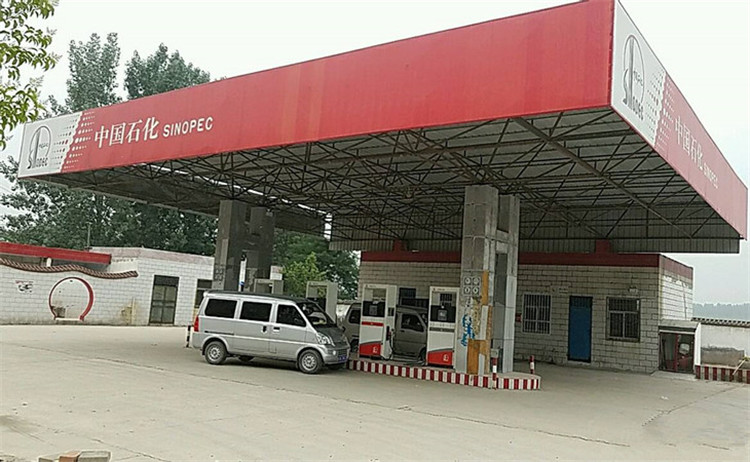 赤壁加油站钢结构网架案例5